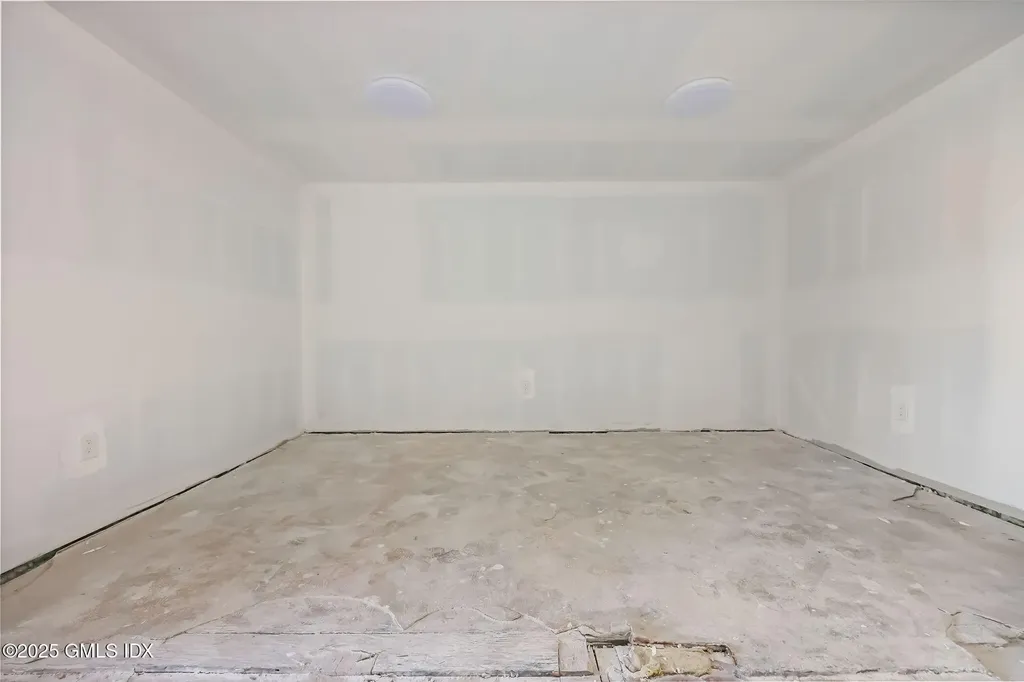 10 N Water Street Greenwich CT 06830