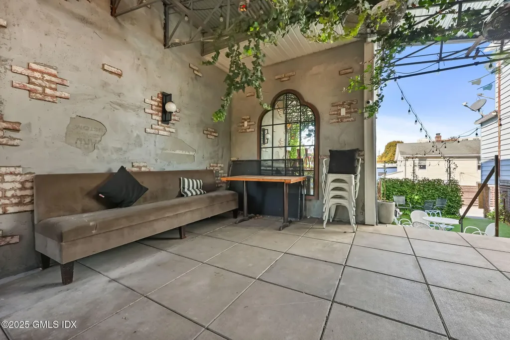 10 N Water Street Greenwich CT 06830