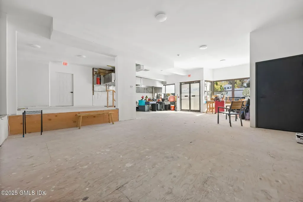 10 N Water Street Greenwich CT 06830