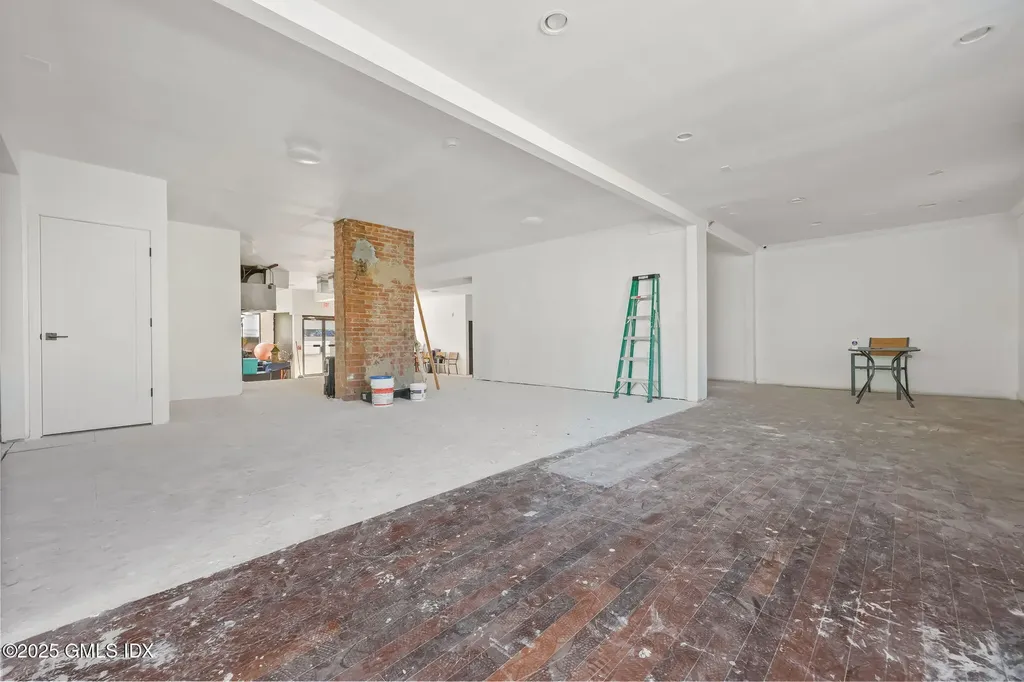 10 N Water Street Greenwich CT 06830