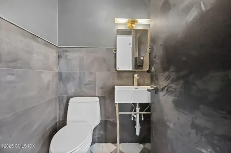 10 N Water Street Greenwich CT 06830