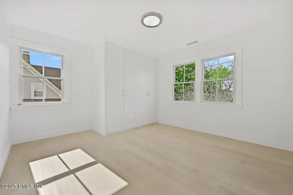 18 Park Avenue Old Greenwich CT 06870