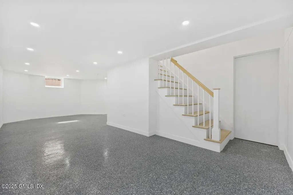 18 Park Avenue Old Greenwich CT 06870