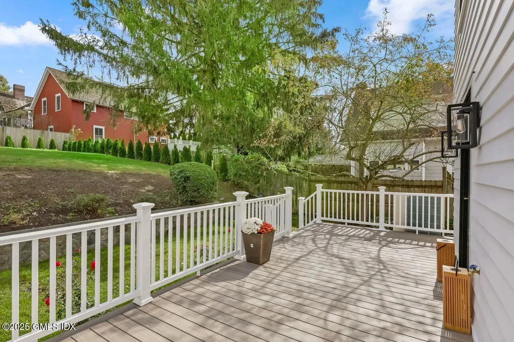 18 Park Avenue Old Greenwich CT 06870