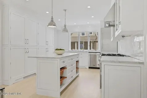 18 Park Avenue Old Greenwich CT 06870