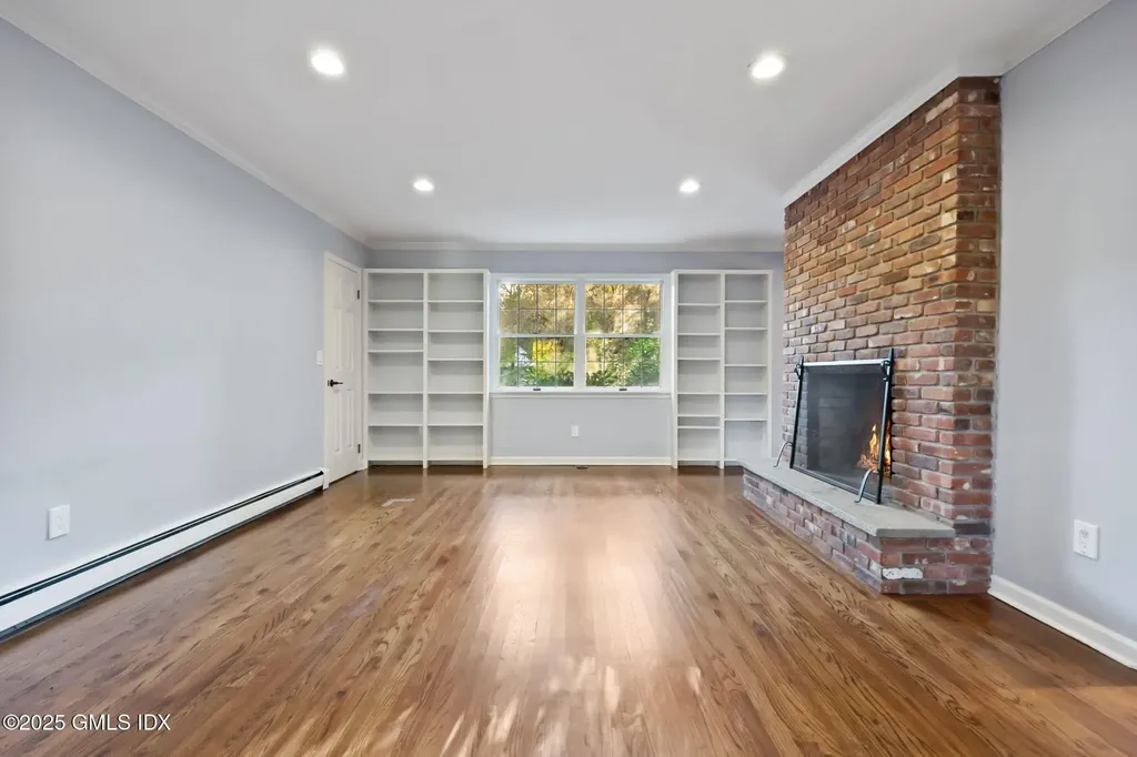 35 Turner Drive Greenwich CT 06831