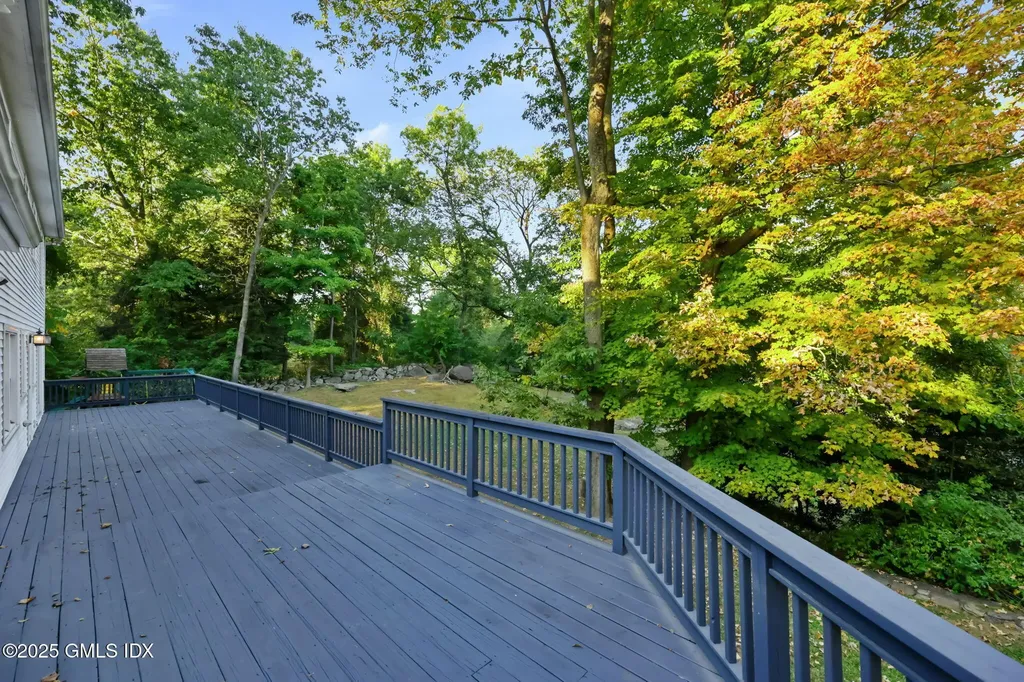 35 Turner Drive Greenwich CT 06831