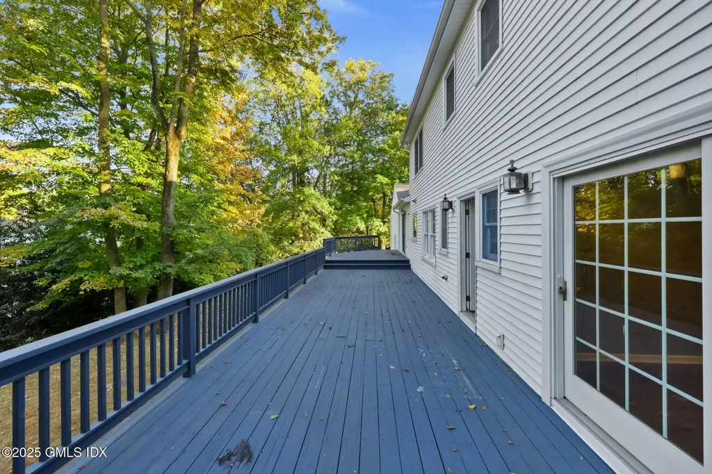 35 Turner Drive Greenwich CT 06831