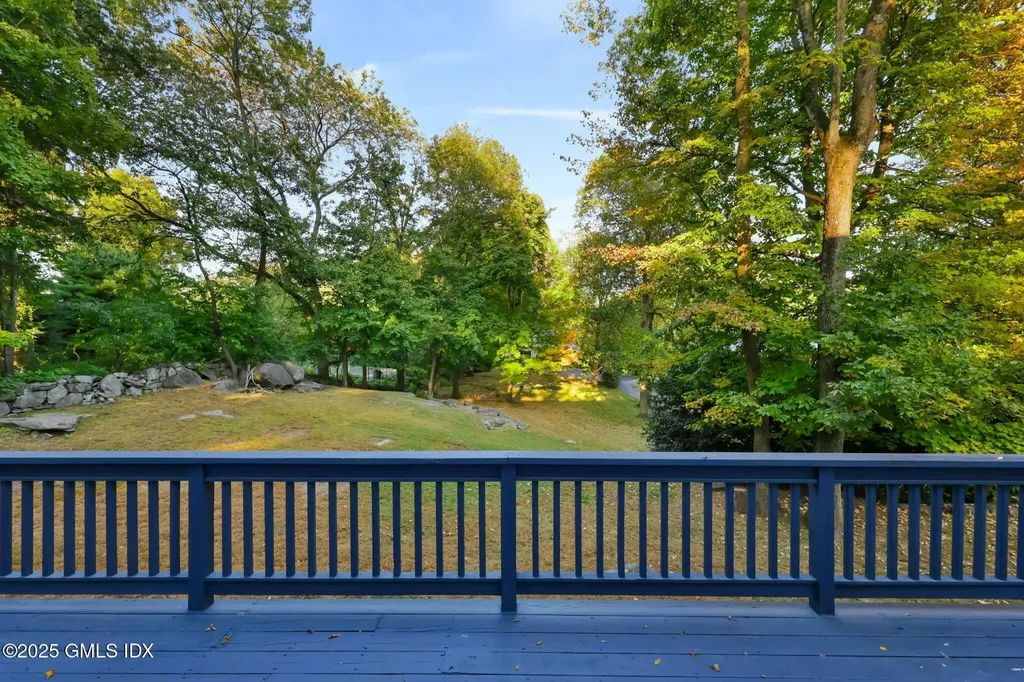 35 Turner Drive Greenwich CT 06831