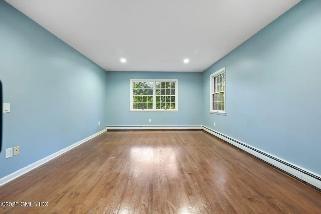 35 Turner Drive Greenwich CT 06831