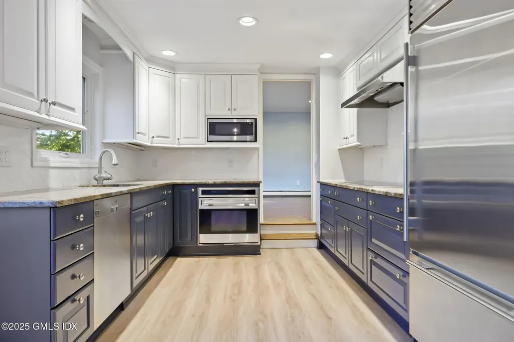 35 Turner Drive Greenwich CT 06831