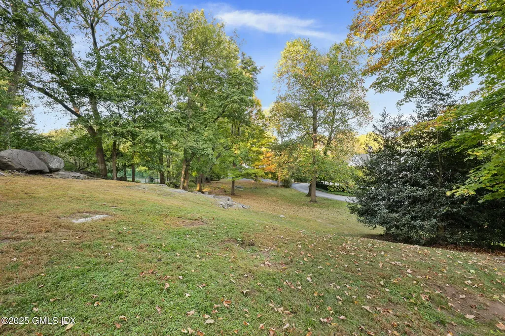 35 Turner Drive Greenwich CT 06831