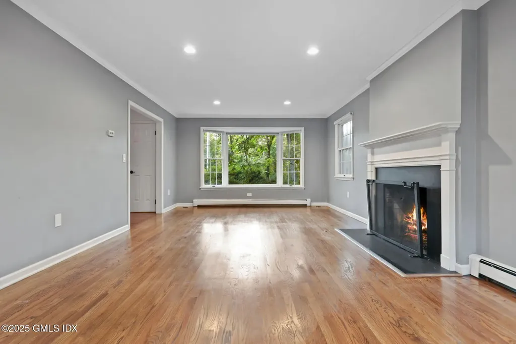 35 Turner Drive Greenwich CT 06831