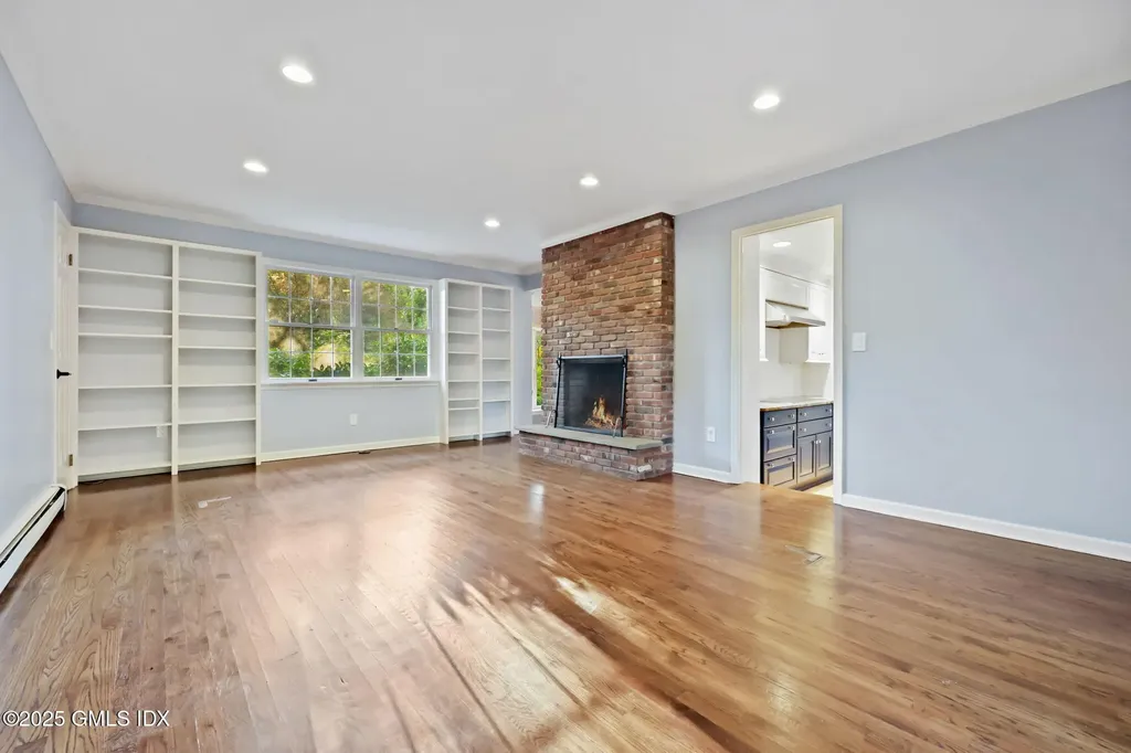 35 Turner Drive Greenwich CT 06831