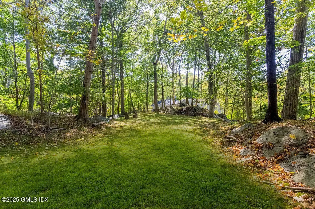 2 Horseshoe Road Cos Cob CT 06807