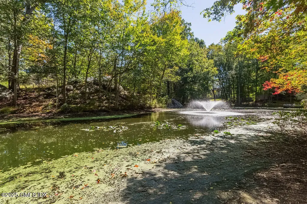 2 Horseshoe Road Cos Cob CT 06807