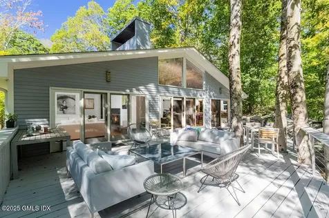 2 Horseshoe Road Cos Cob CT 06807