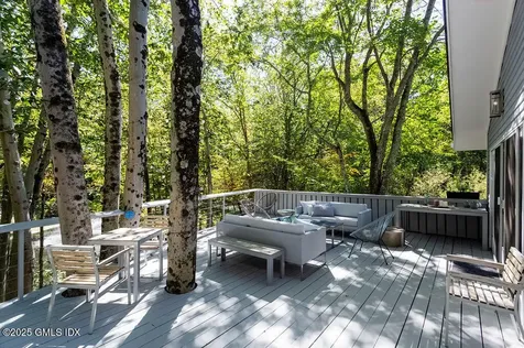 2 Horseshoe Road Cos Cob CT 06807