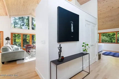 2 Horseshoe Road Cos Cob CT 06807