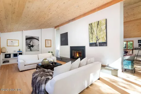 2 Horseshoe Road Cos Cob CT 06807