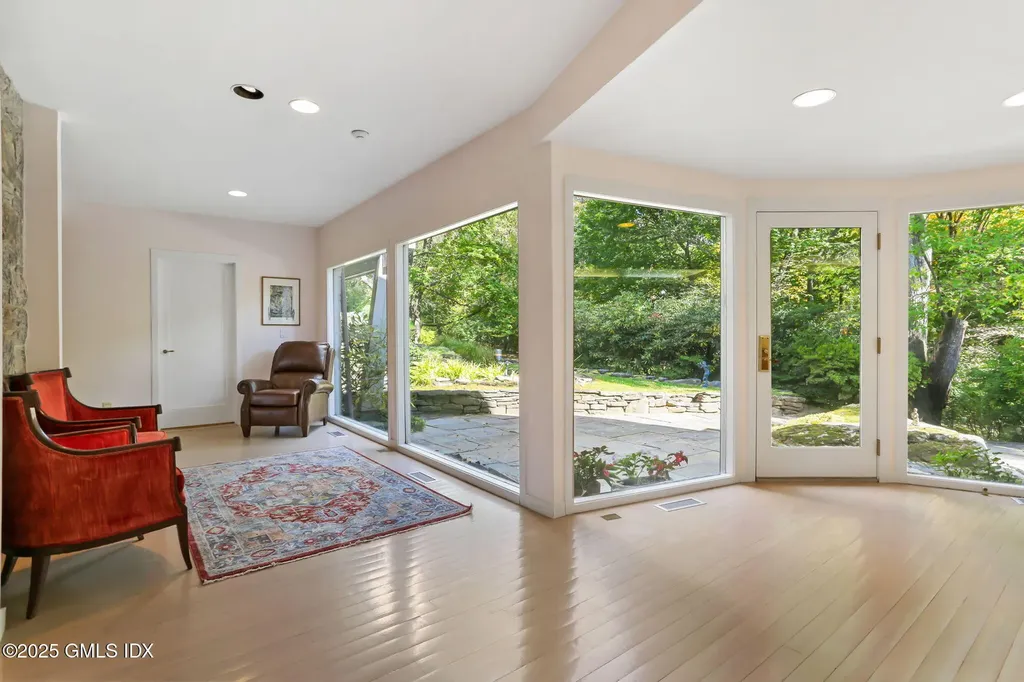 43 Sterling Road Greenwich CT 06831