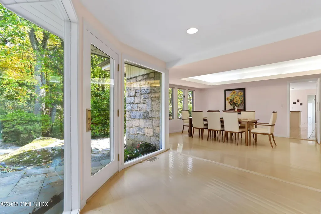 43 Sterling Road Greenwich CT 06831