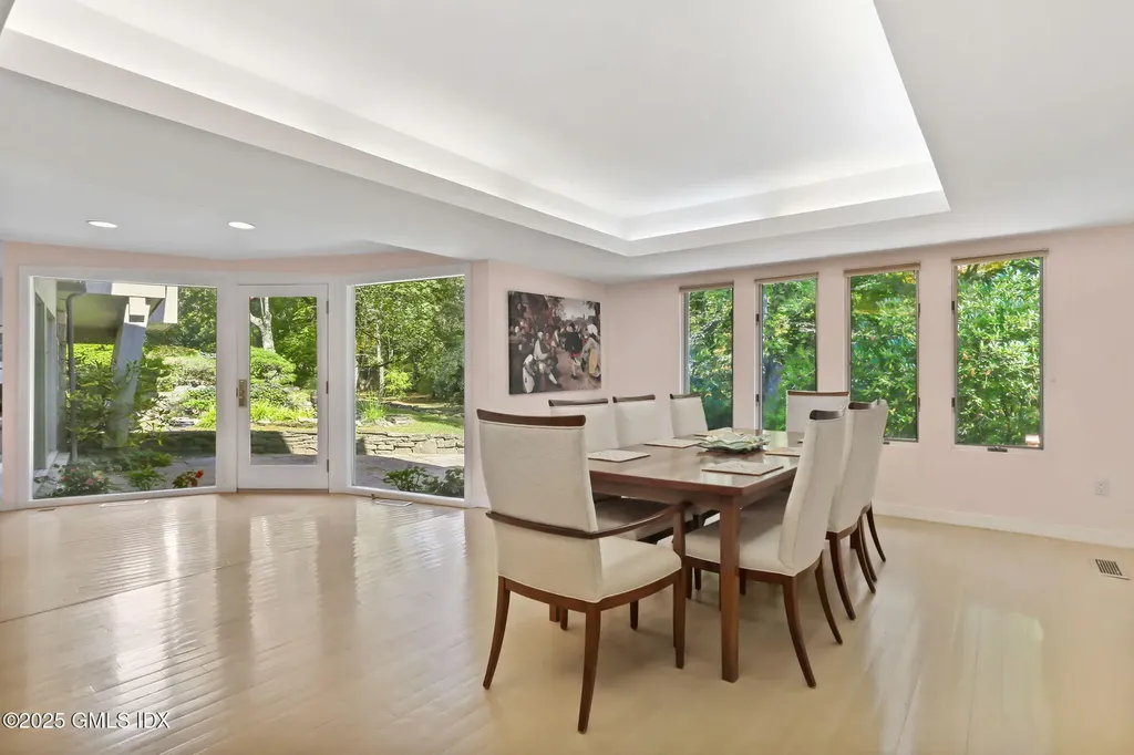 43 Sterling Road Greenwich CT 06831