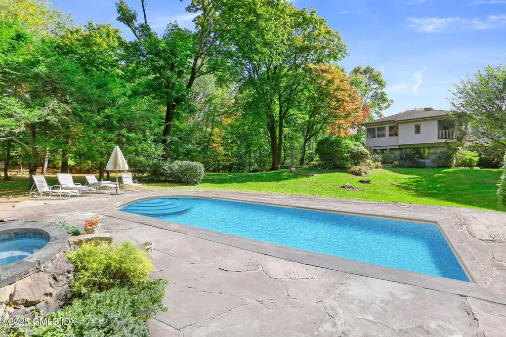 43 Sterling Road Greenwich CT 06831