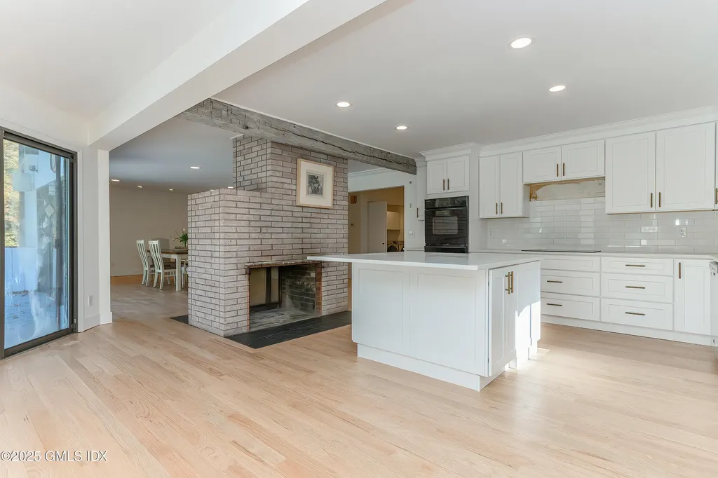 180 Riverbank Road Stamford CT 06903