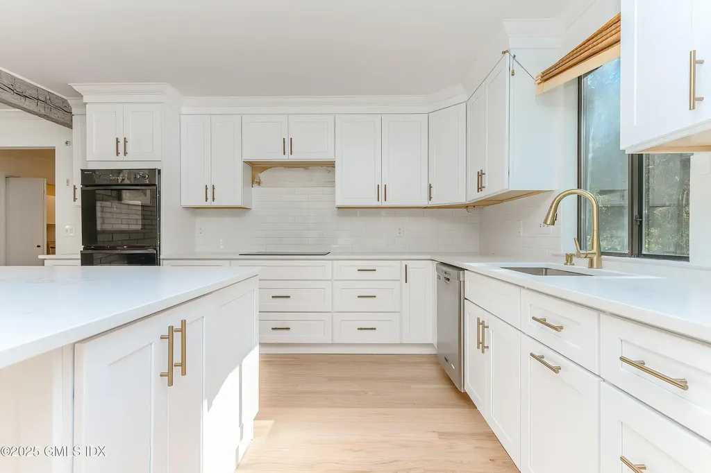 180 Riverbank Road Stamford CT 06903