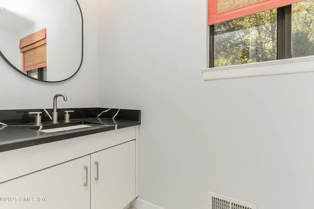 180 Riverbank Road Stamford CT 06903