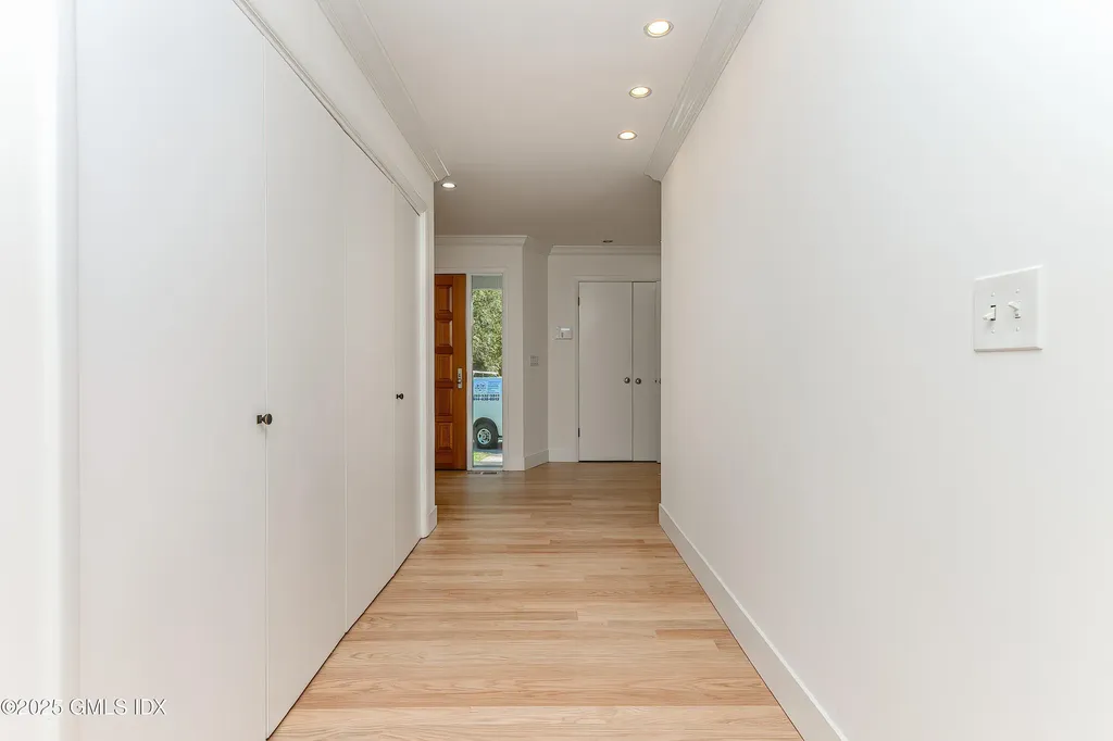 180 Riverbank Road Stamford CT 06903