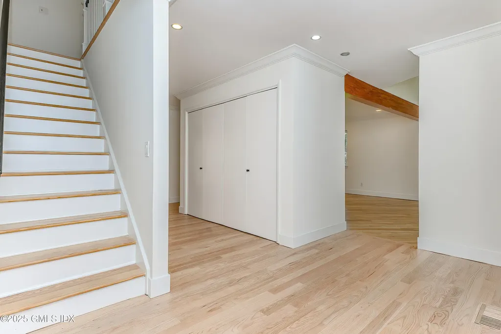 180 Riverbank Road Stamford CT 06903