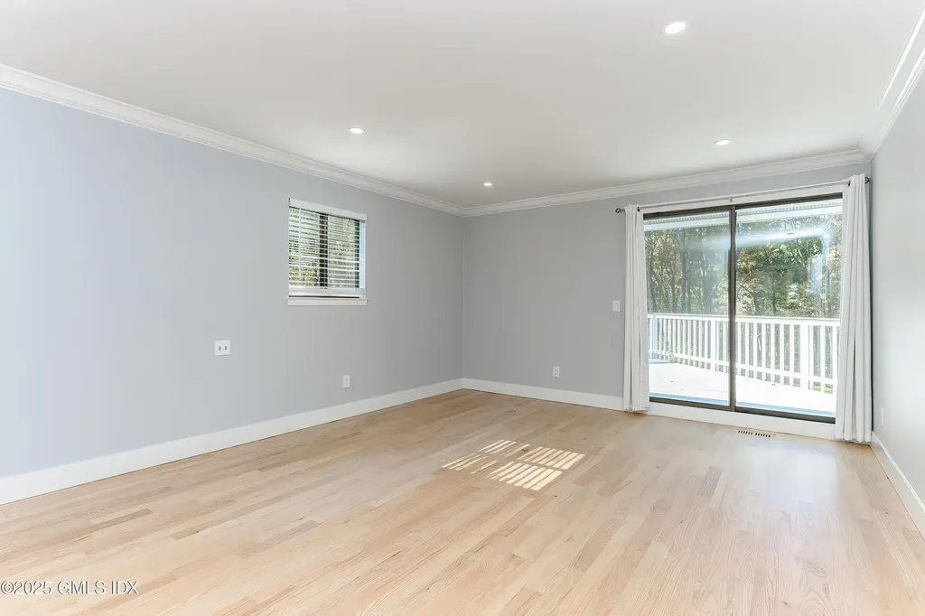 180 Riverbank Road Stamford CT 06903