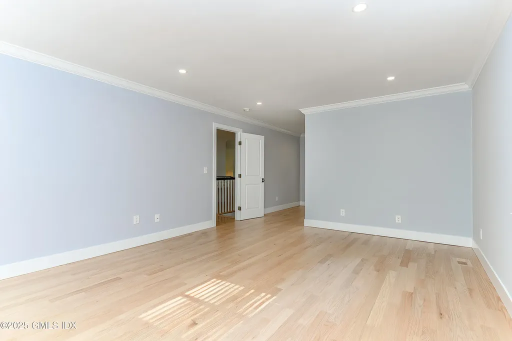 180 Riverbank Road Stamford CT 06903