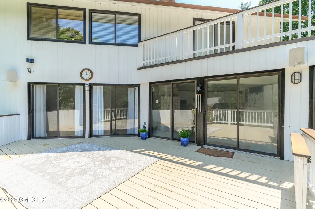 180 Riverbank Road Stamford CT 06903