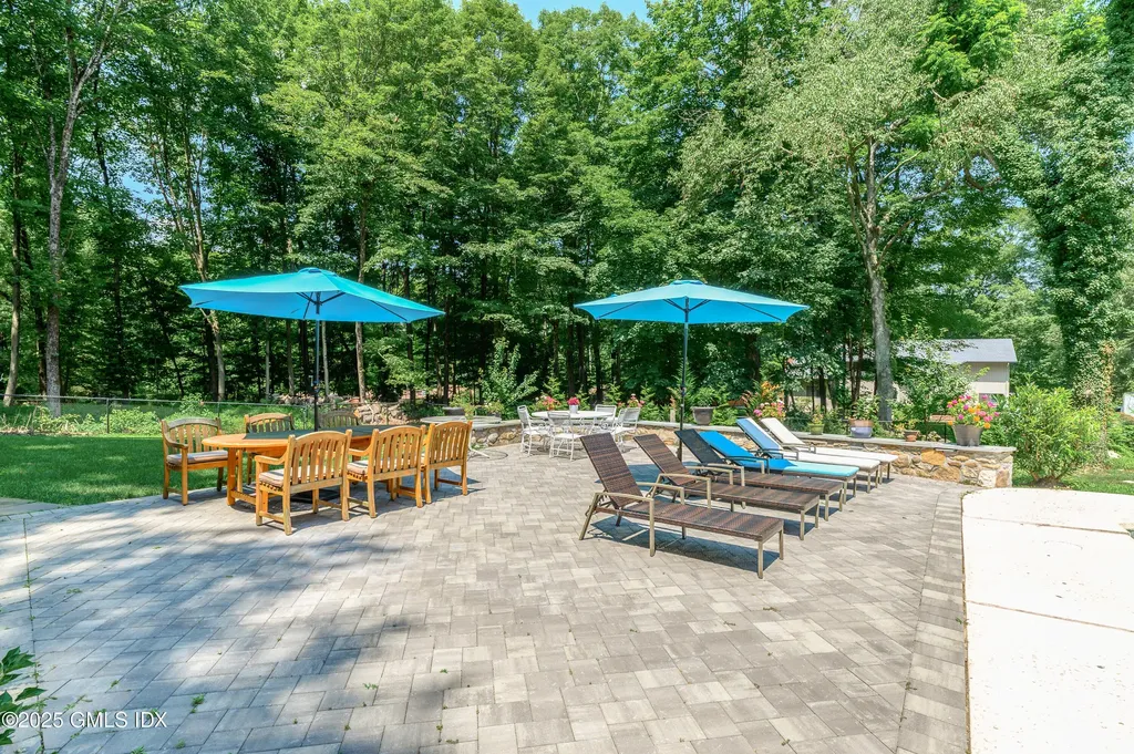 180 Riverbank Road Stamford CT 06903