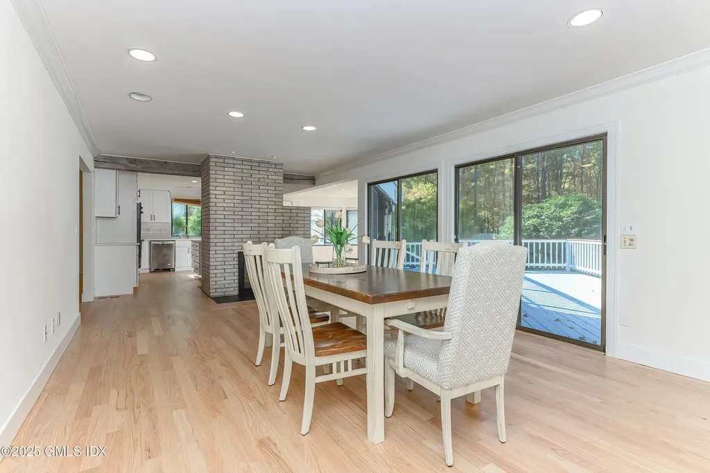 180 Riverbank Road Stamford CT 06903