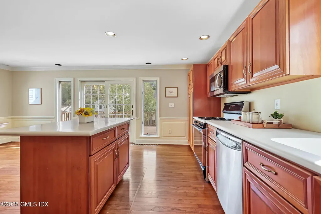 70 Glenville Street Greenwich CT 06831