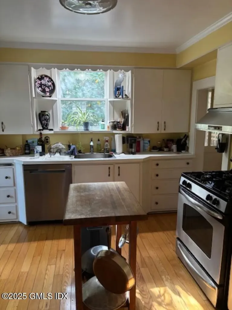 1018 North Street Greenwich CT 06831