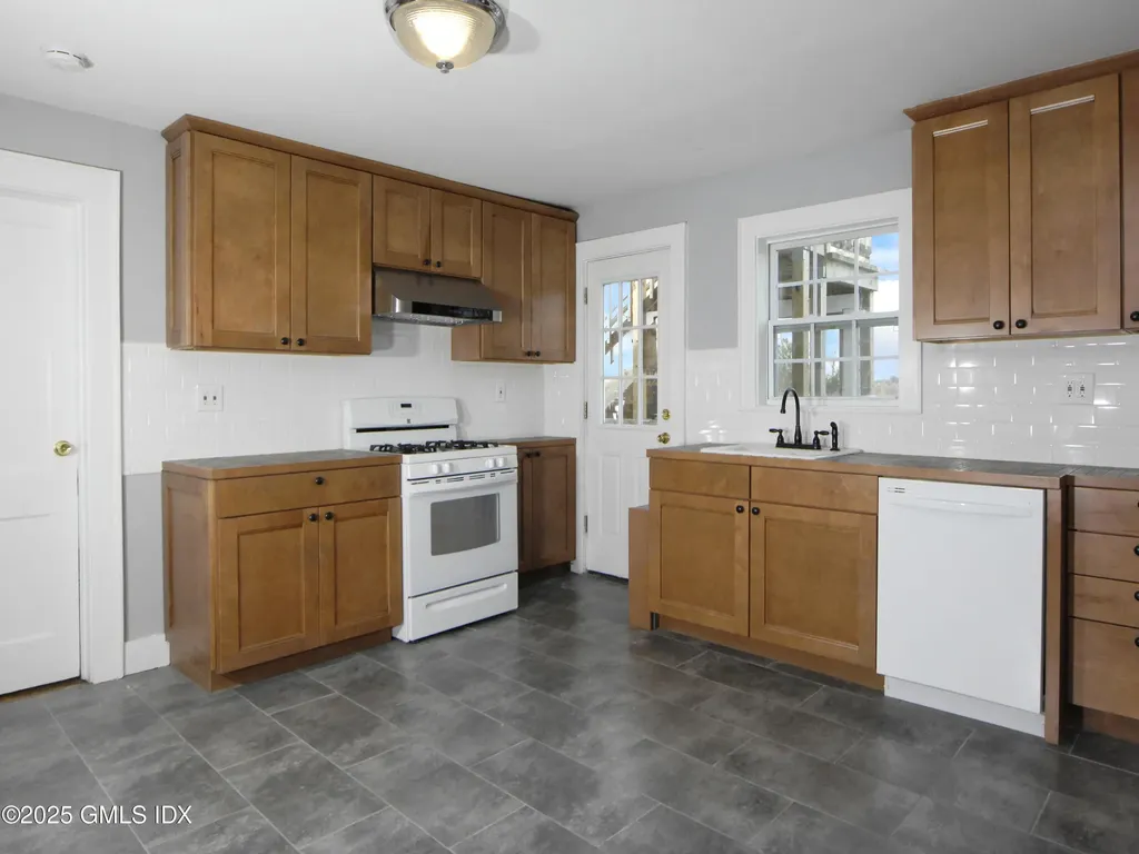 34 Alexander Street Greenwich CT 06830