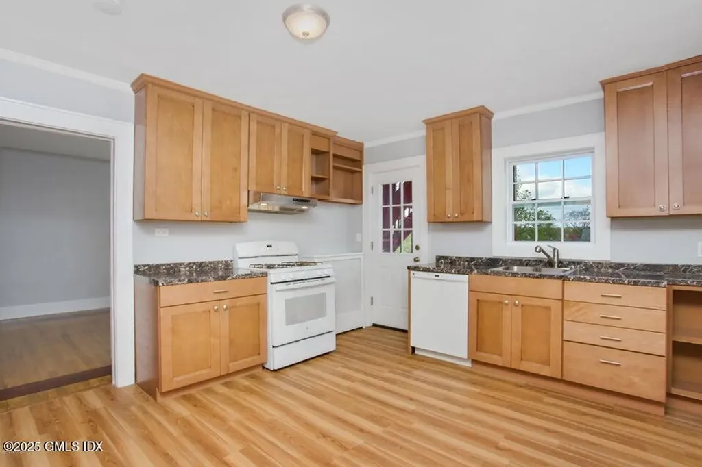 34 Alexander Street Greenwich CT 06830