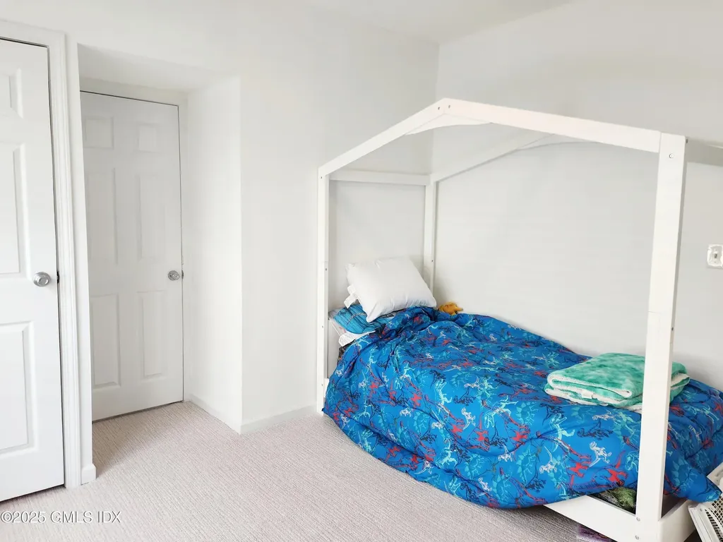 61 Aberdeen Street Stamford CT 06902