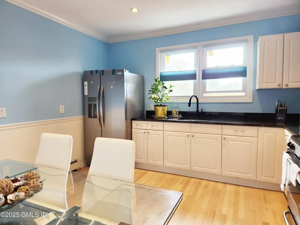 61 Aberdeen Street Stamford CT 06902