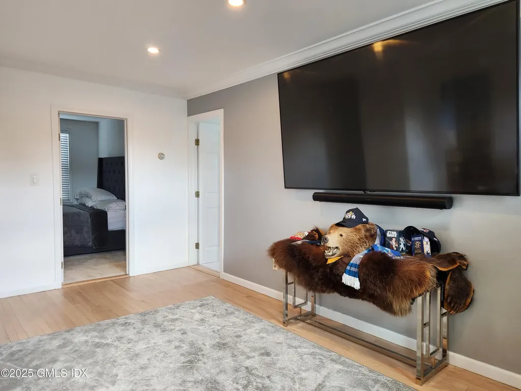 61 Aberdeen Street Stamford CT 06902