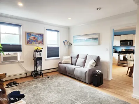 61 Aberdeen Street Stamford CT 06902