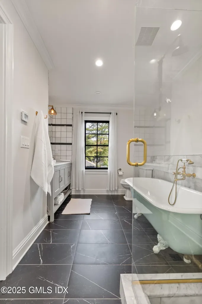 175 Lake Avenue Greenwich CT 06830