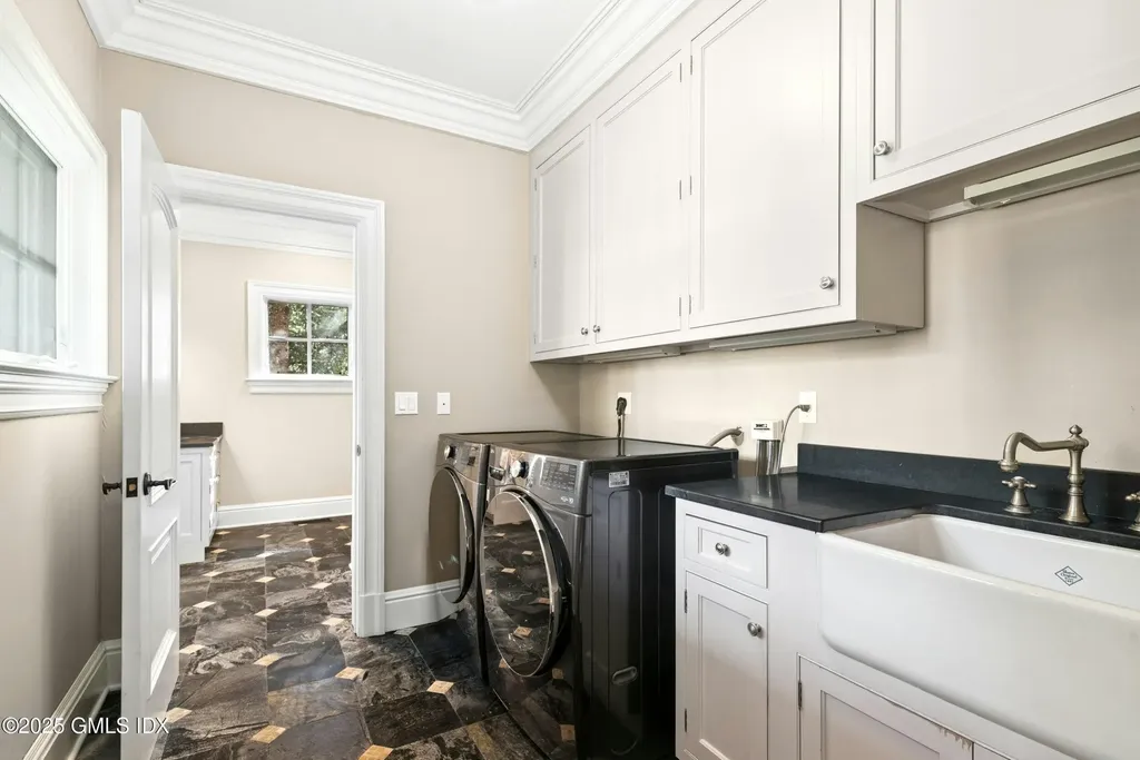 76 Lords Highway Weston CT 06883