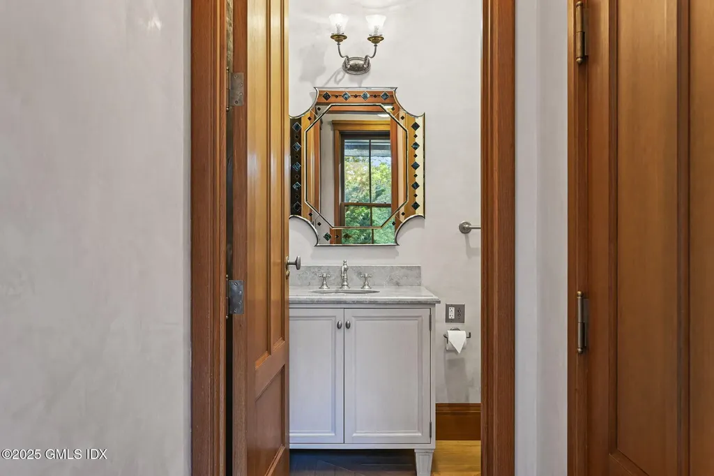 16 Martin Dale North Greenwich CT 06830