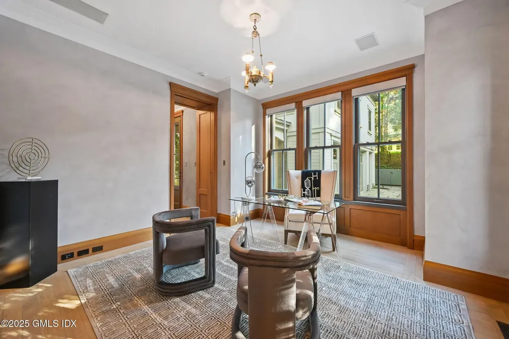 16 N Martin Dale Greenwich CT 06830